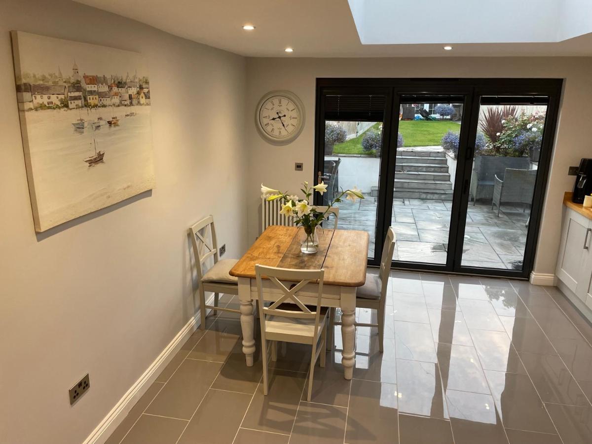 17 Eastgate Villa Cowbridge Exterior photo