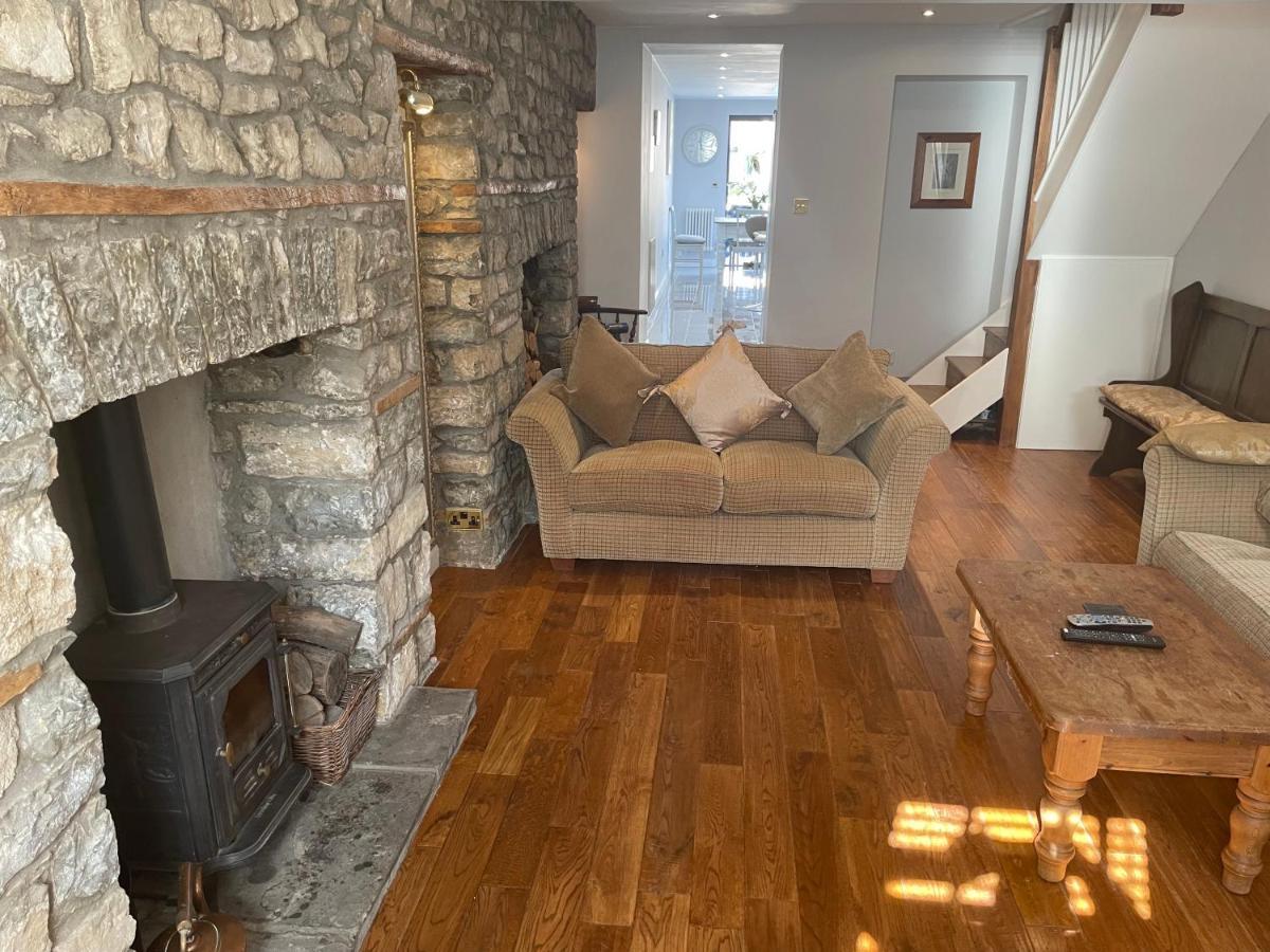 17 Eastgate Villa Cowbridge Exterior photo