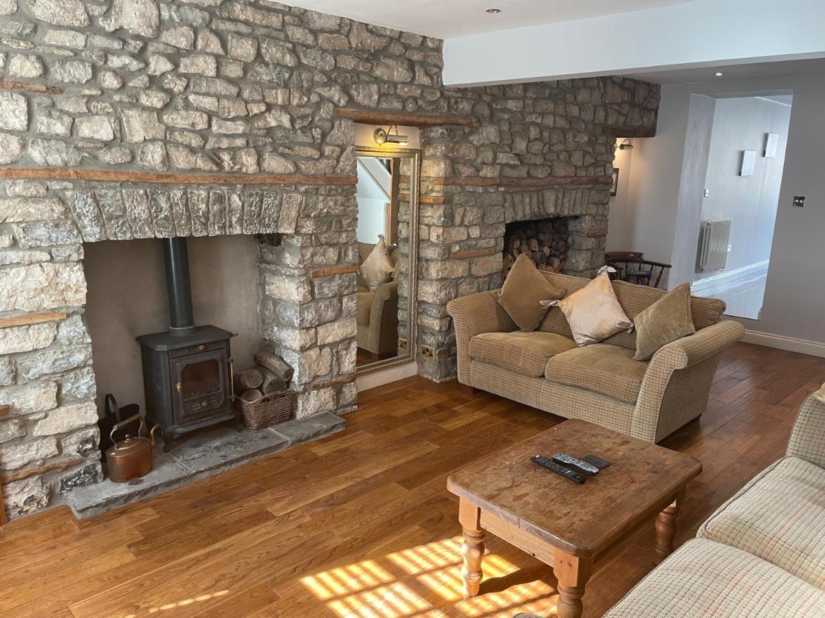 17 Eastgate Villa Cowbridge Exterior photo
