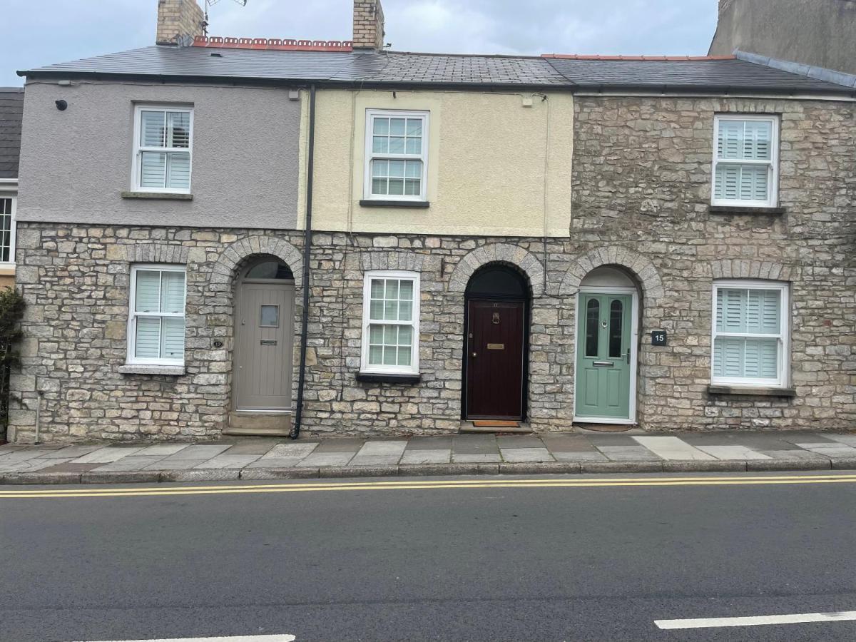 17 Eastgate Villa Cowbridge Exterior photo