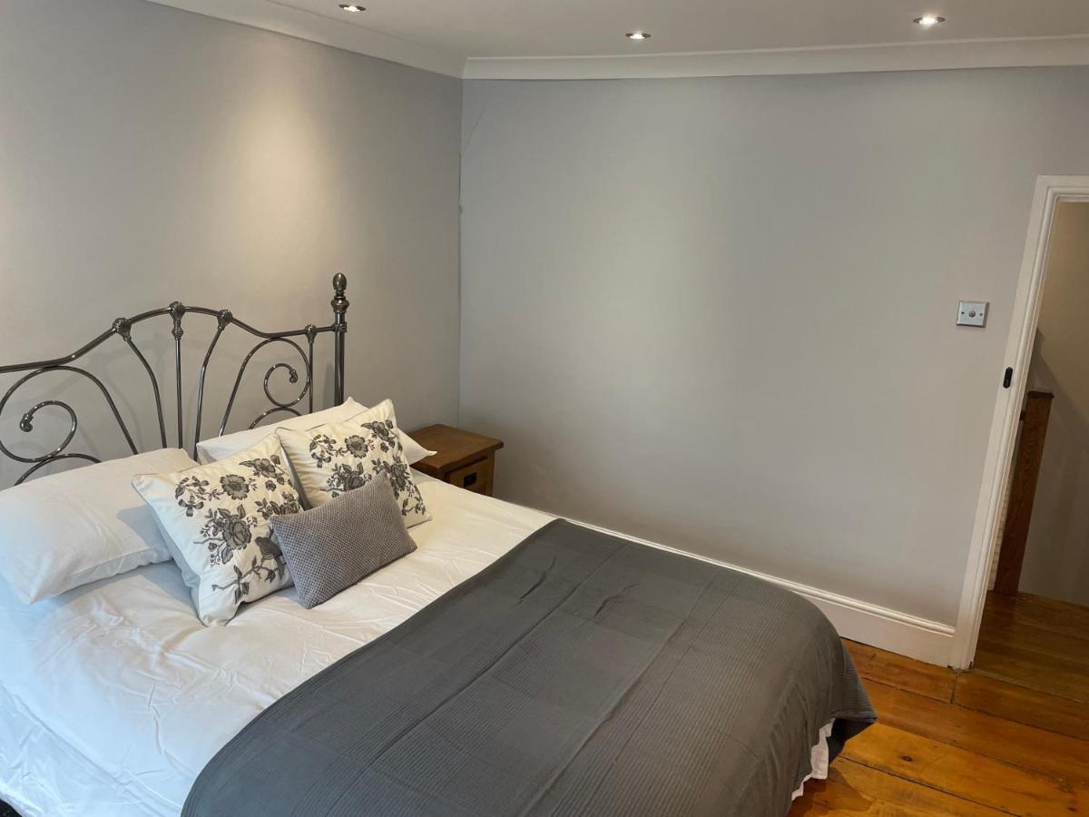 17 Eastgate Villa Cowbridge Exterior photo